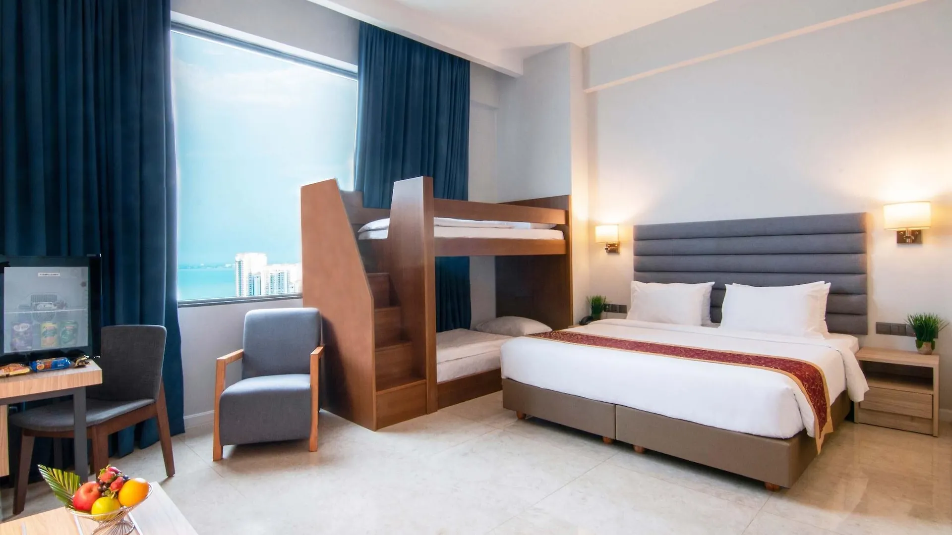Hompton Hotel By The Beach جورج تاون
