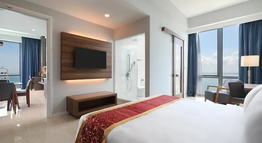 Hompton Hotel By The Beach جورج تاون 4*,  ماليزيا