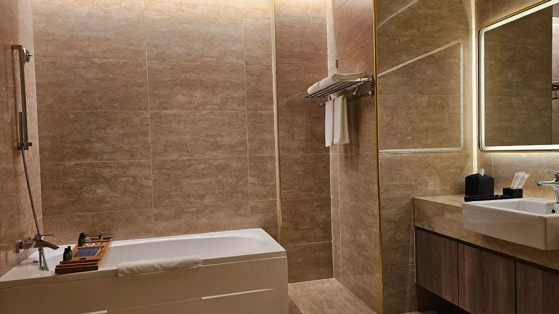****  Hompton Hotel By The Beach جورج تاون ماليزيا