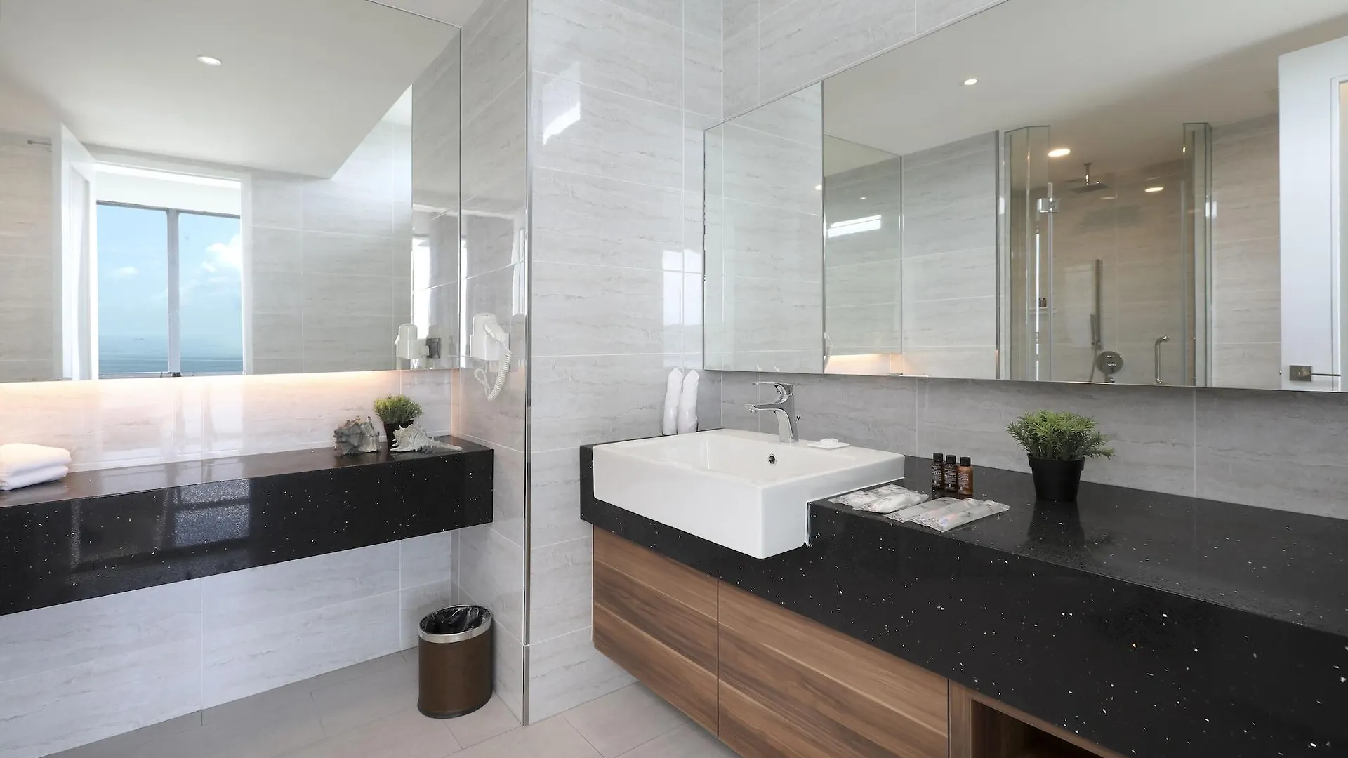 Hompton Hotel By The Beach Georgetown