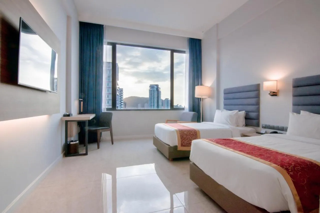 Hompton Hotel By The Beach George Town