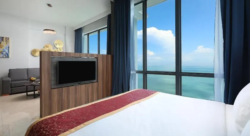 Hompton Hotel By The Beach George Town